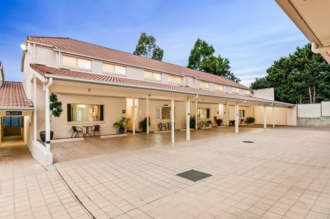 Villa Nova Motel Toowoomba Buitenkant foto