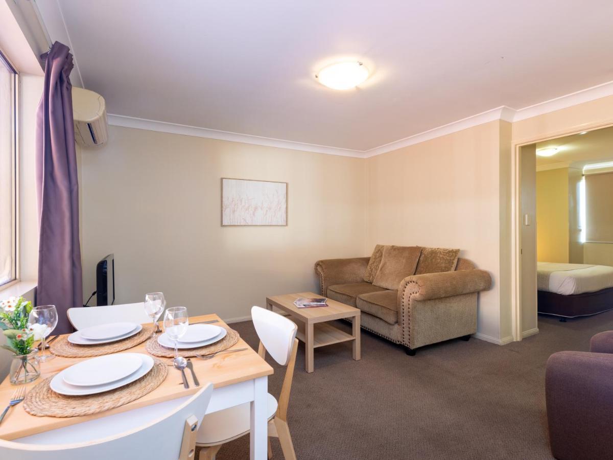 Villa Nova Motel Toowoomba Buitenkant foto