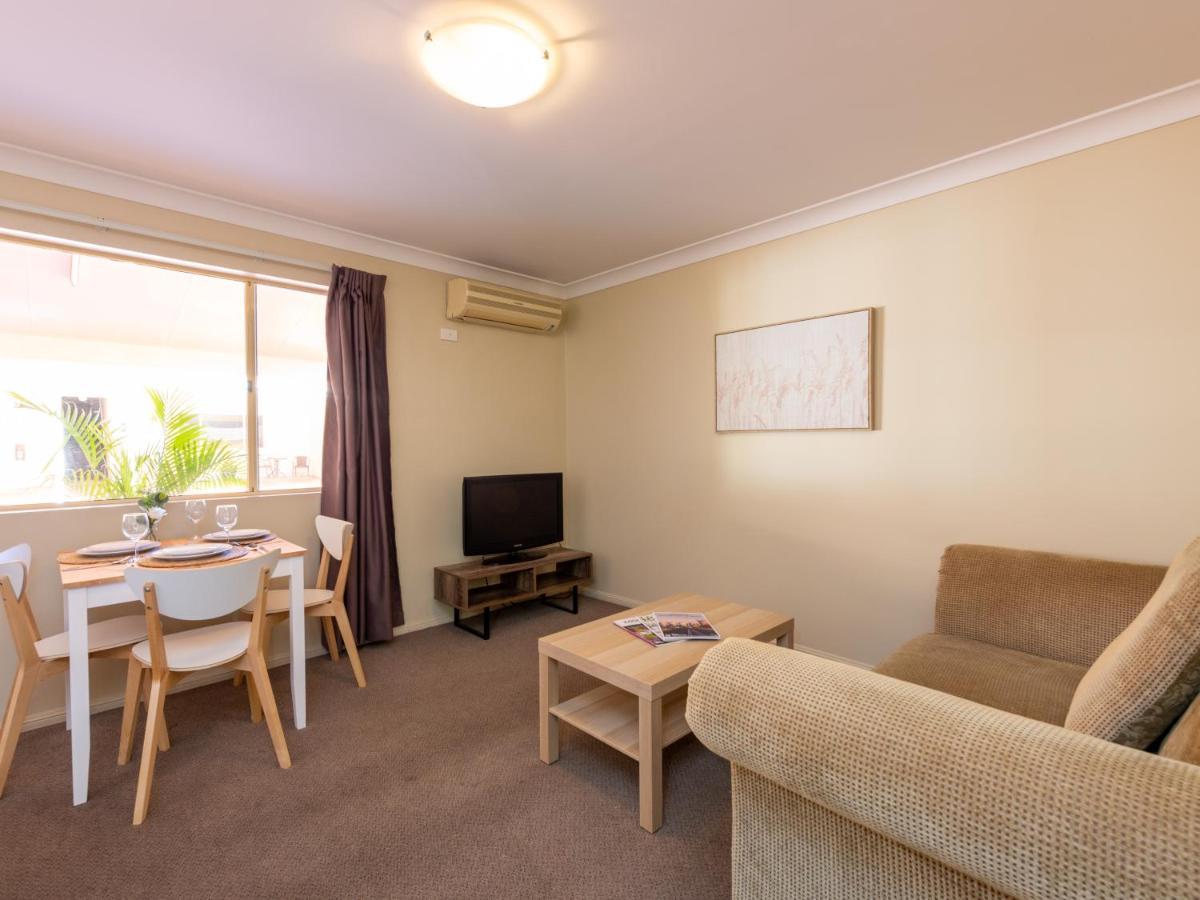 Villa Nova Motel Toowoomba Buitenkant foto
