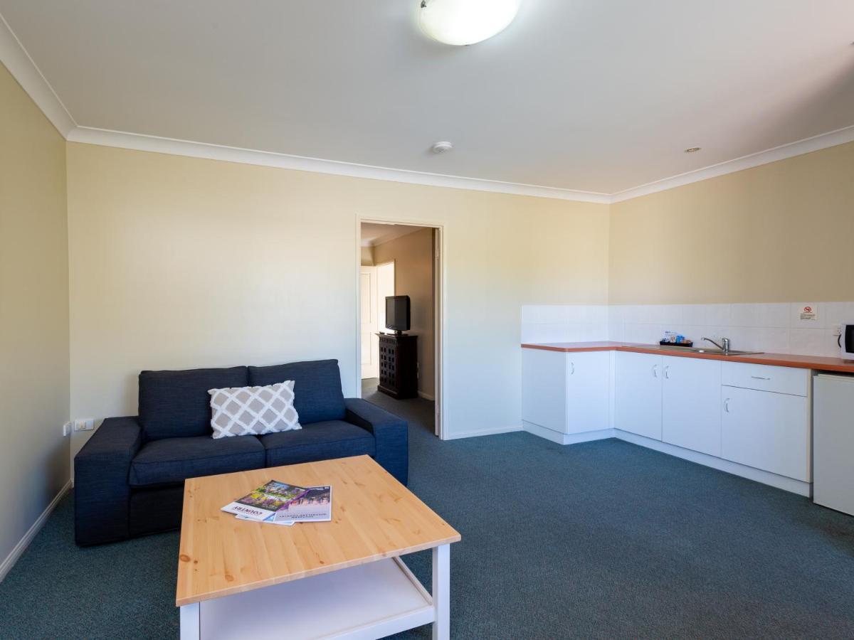 Villa Nova Motel Toowoomba Buitenkant foto