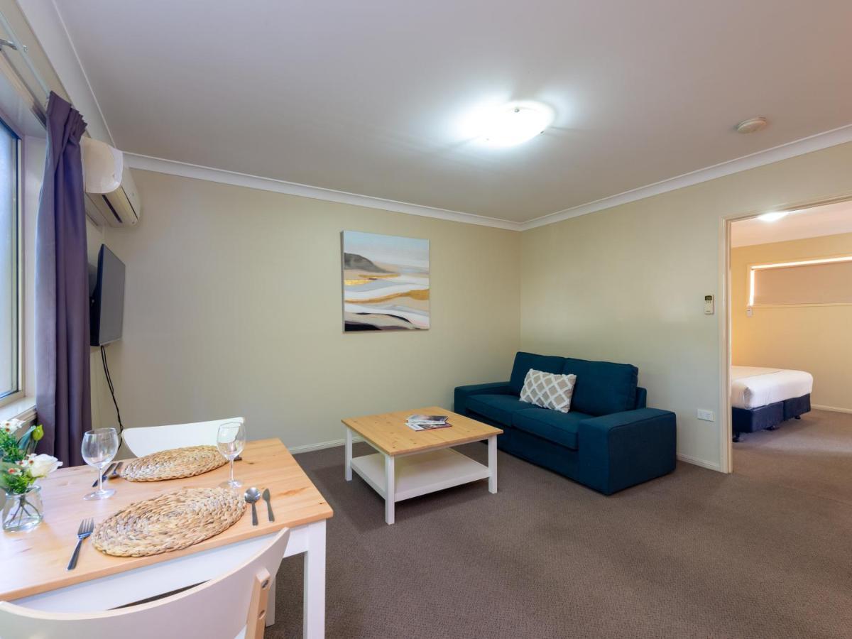 Villa Nova Motel Toowoomba Buitenkant foto