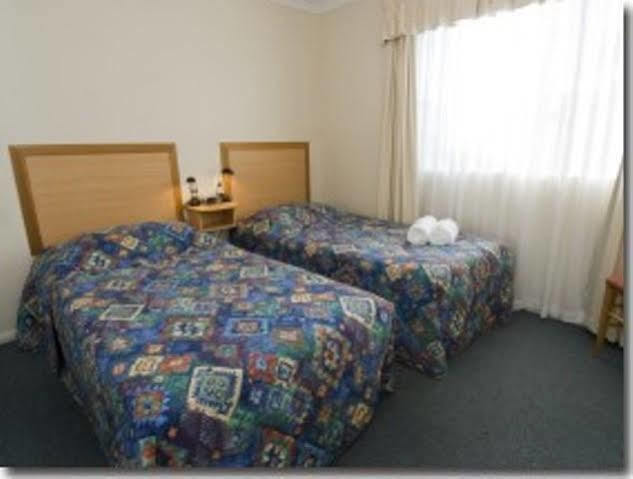 Villa Nova Motel Toowoomba Buitenkant foto