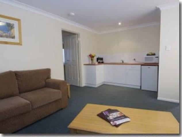 Villa Nova Motel Toowoomba Buitenkant foto